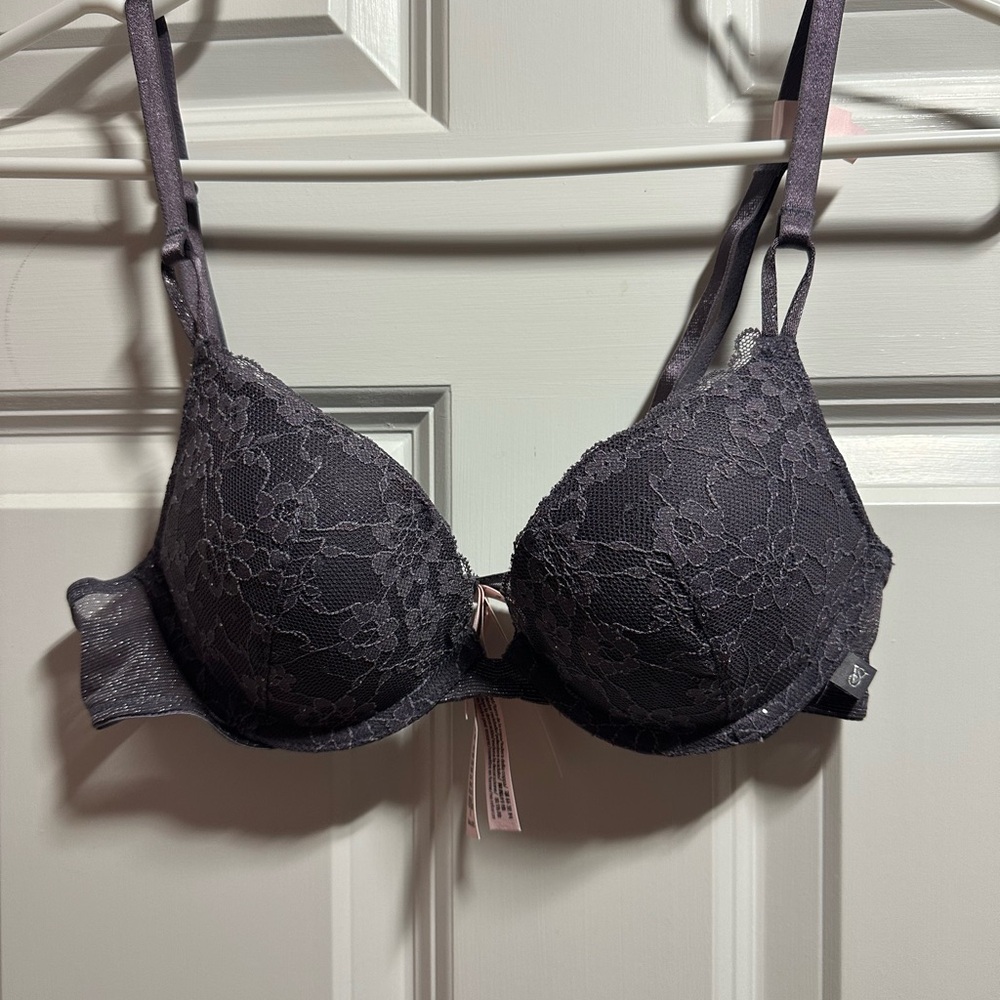 Victoria's Secret Lace Underwire Bra - Dark purple